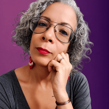 Adriana de Paula — Terapeuta Holística